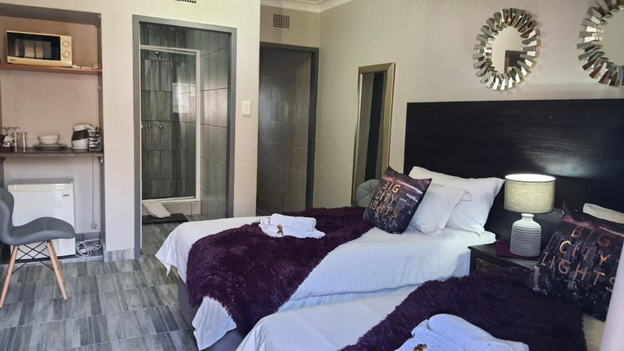 Gemstone Guest House Klerksdorp Exterior foto