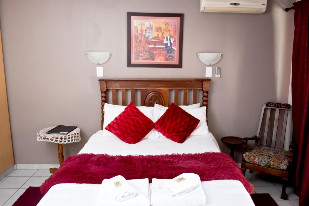 Gemstone Guest House Klerksdorp Exterior foto